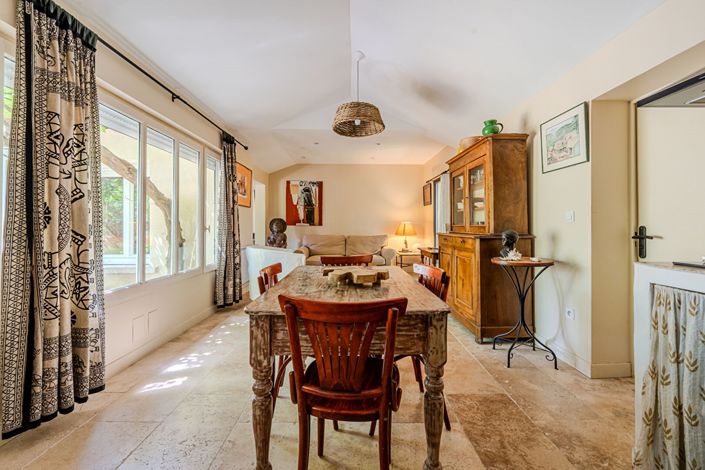 Image No.7-6 Bed House for sale