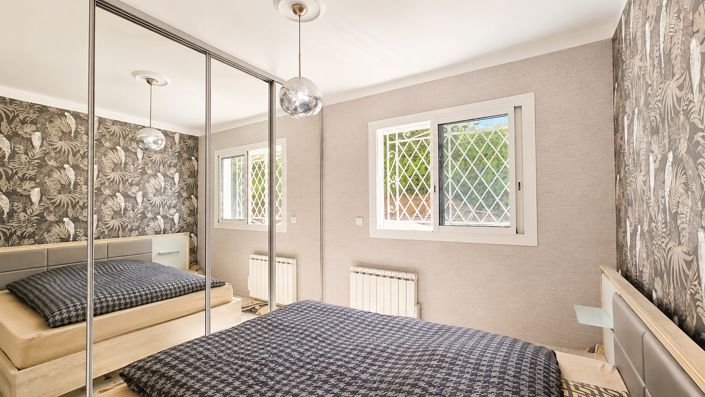 Image No.9-2 Bed Property for sale