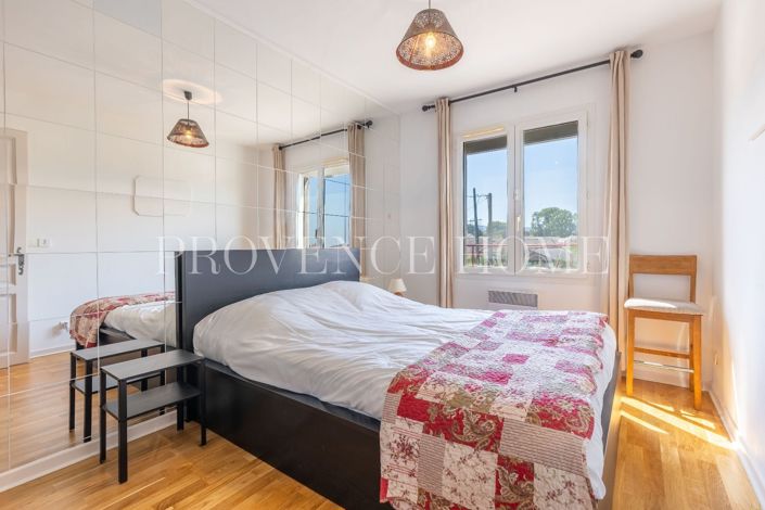 Image No.15-4 Bed House for sale