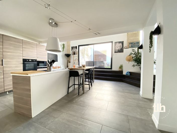 Image No.9-3 Bed House for sale