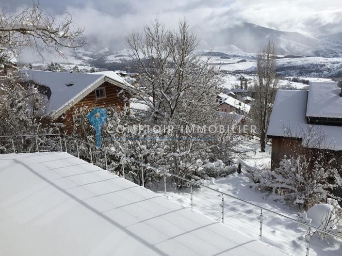 Image No.2-4 Bed House for sale