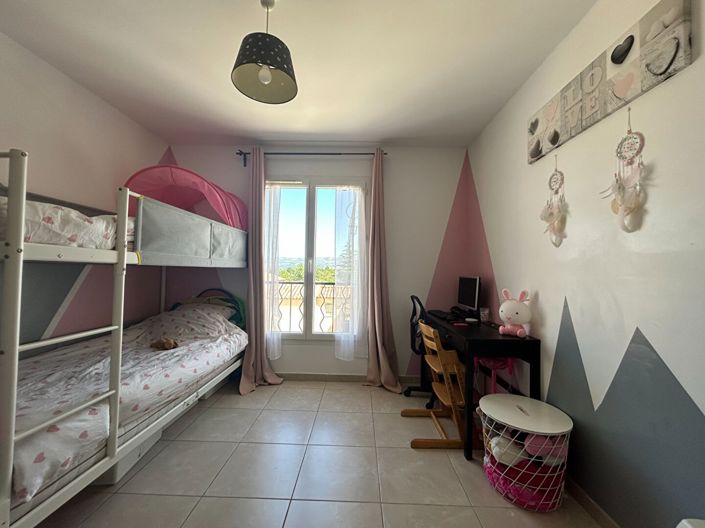 Image No.6-3 Bed House for sale