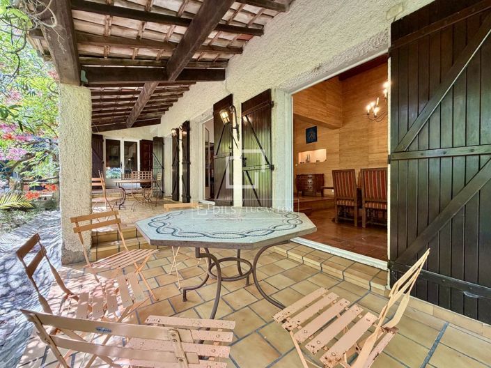 Image No.11-6 Bed House for sale
