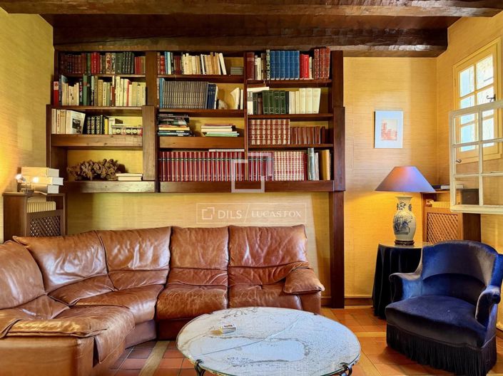 Image No.23-6 Bed House for sale