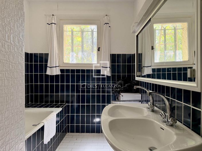 Image No.27-6 Bed House for sale