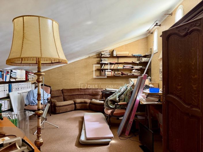 Image No.36-6 Bed House for sale