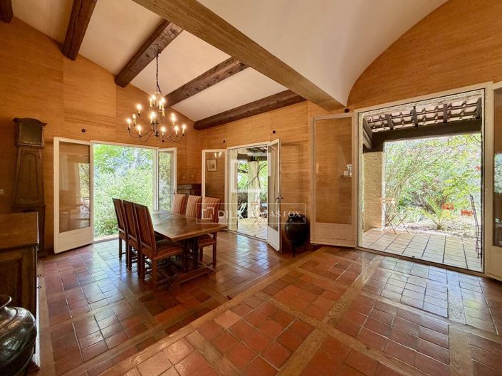 Image No.7-6 Bed House for sale