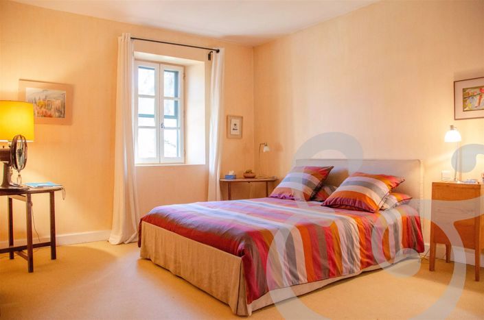 Image No.12-4 Bed House for sale