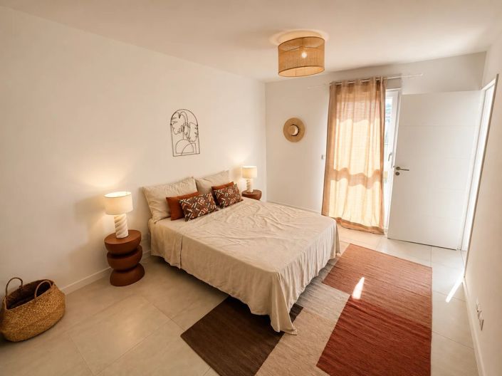 Image No.10-3 Bed Apartment for sale