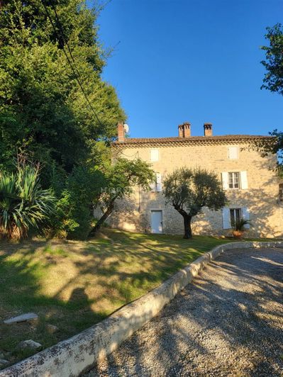 Image No.16-10 Bed Property for sale