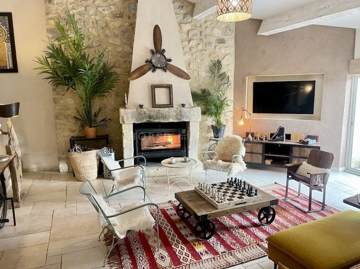 Image No.4-10 Bed Property for sale