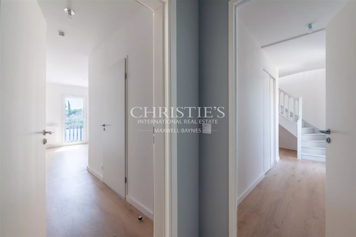 Image No.13-3 Bed Apartment for sale