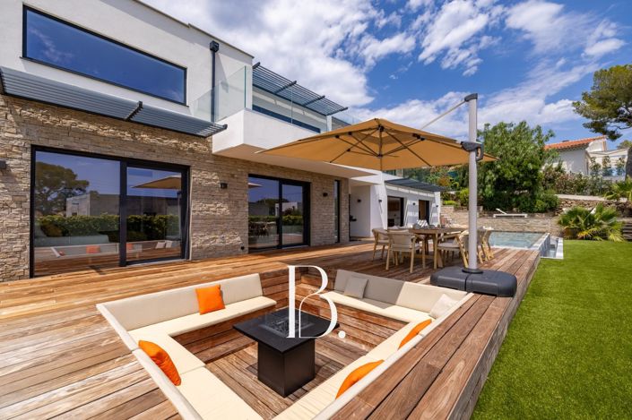 Image No.3-4 Bed Property for sale