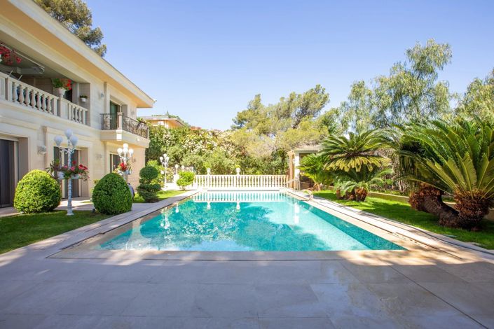 Image No.17-6 Bed House for sale