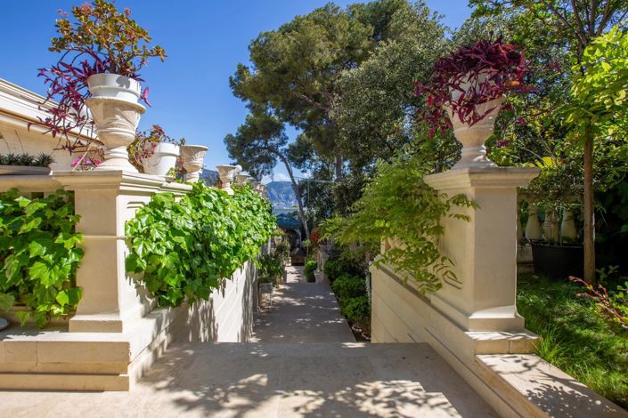 Image No.19-6 Bed House for sale