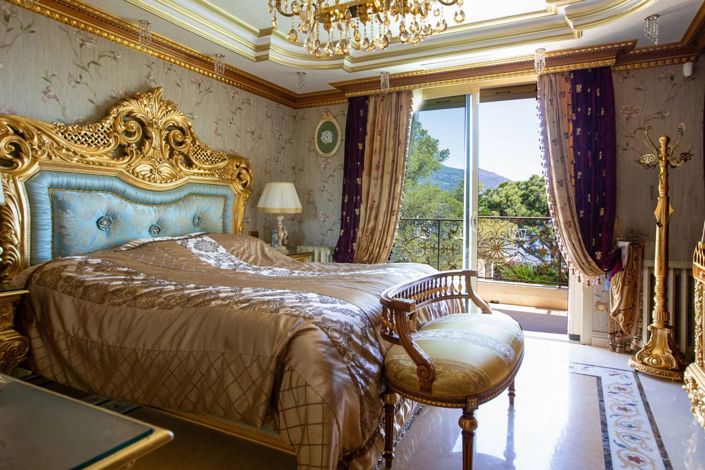 Image No.7-6 Bed House for sale