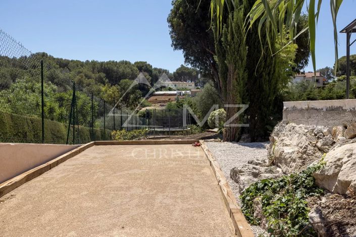 Image No.11-8 Bed House for sale