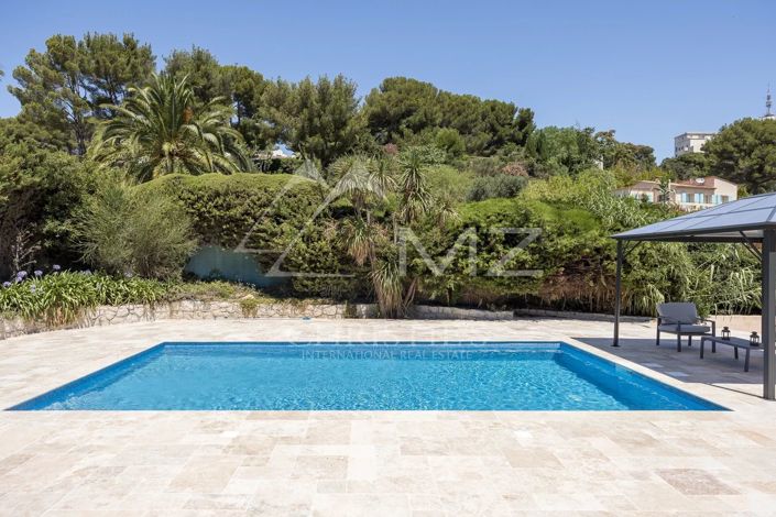 Image No.9-8 Bed House for sale