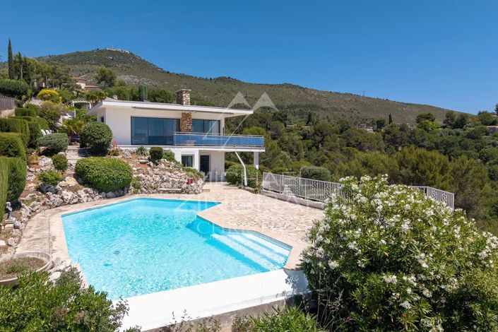Image No.2-4 Bed House for sale