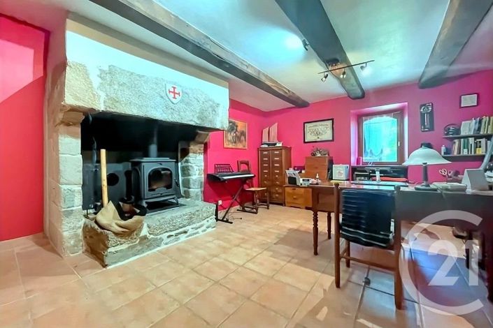 Image No.9-3 Bed House for sale