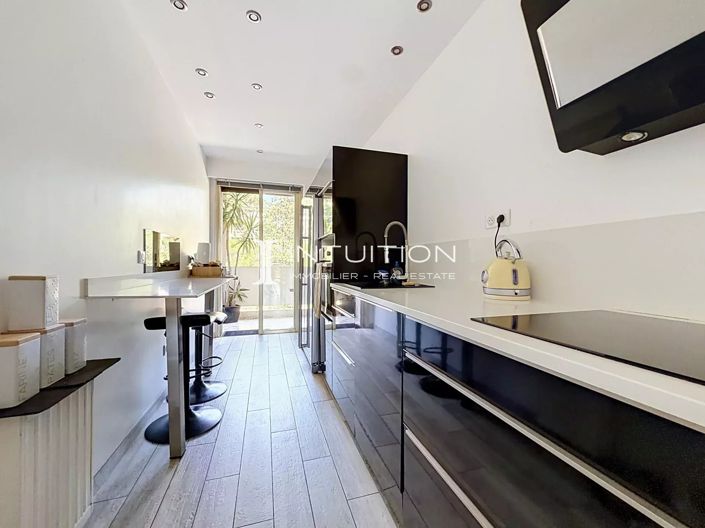 Image No.10-3 Bed Apartment for sale