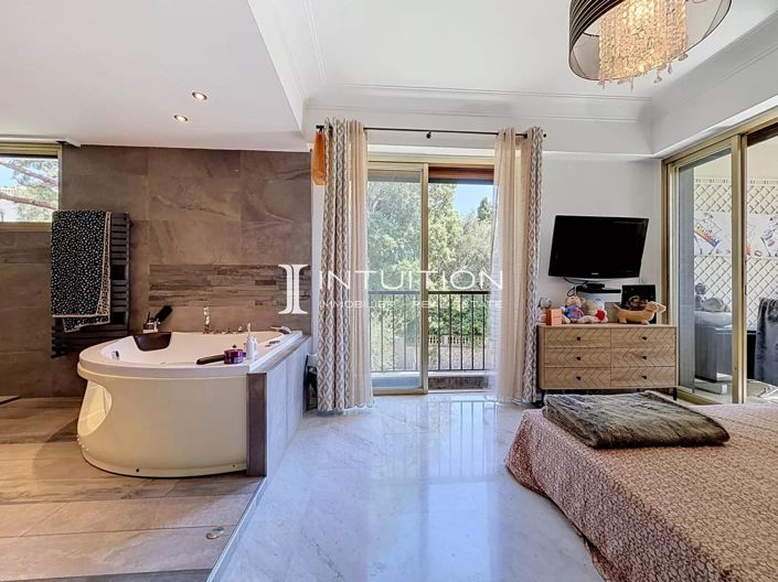 Image No.15-3 Bed Apartment for sale