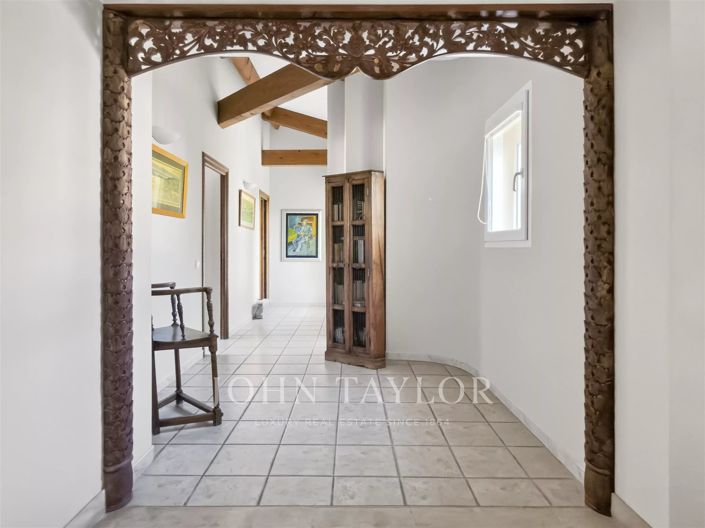 Image No.10-6 Bed House for sale