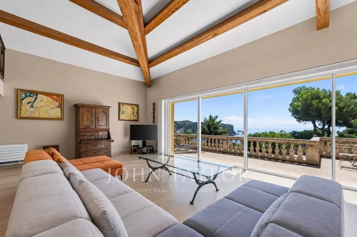 Image No.6-6 Bed House for sale