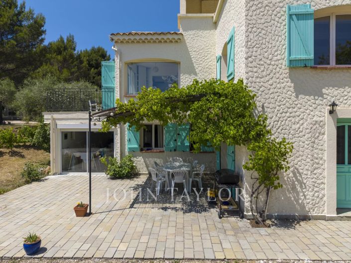 Image No.3-6 Bed House for sale