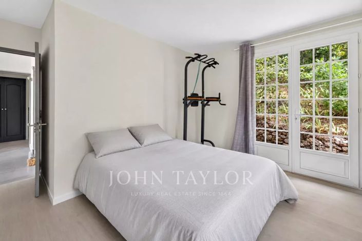 Image No.15-4 Bed House for sale