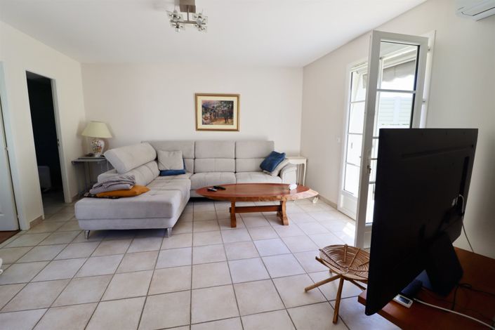 Image No.3-3 Bed House for sale