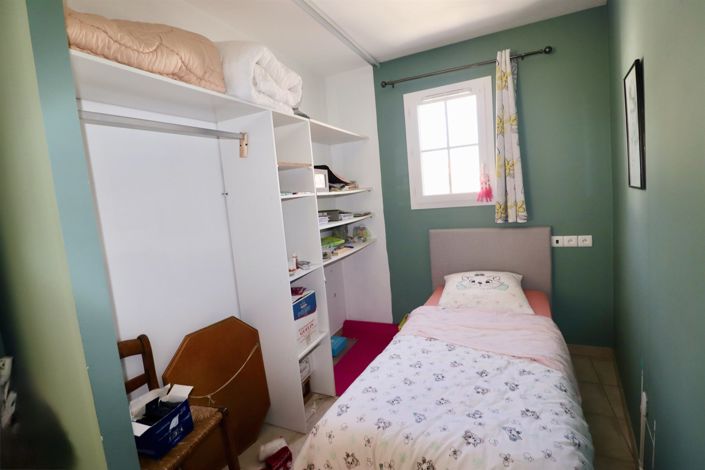 Image No.8-3 Bed House for sale