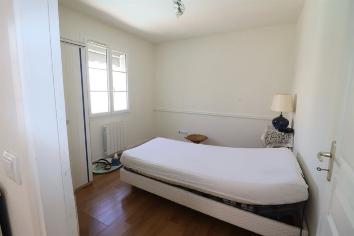 Image No.9-3 Bed House for sale