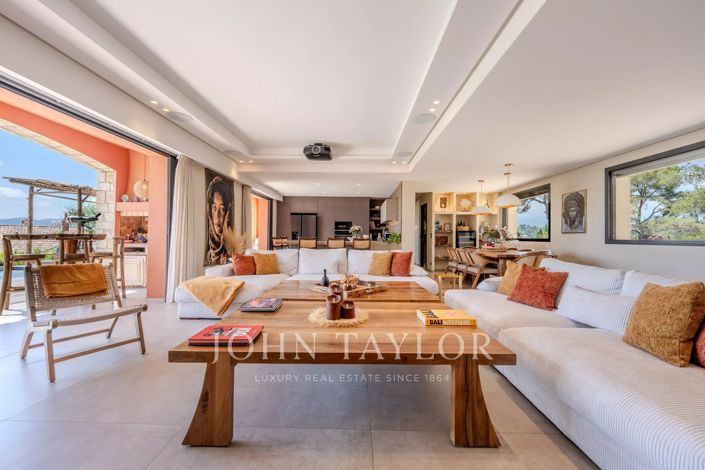 Image No.9-4 Bed House for sale