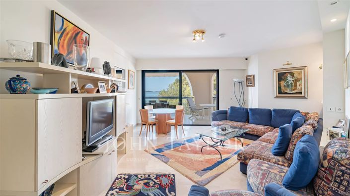 Image No.3-Appartement de 2 chambres à vendre à Cannes