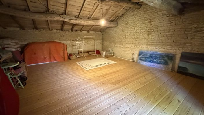 Image No.18-3 Bed House for sale