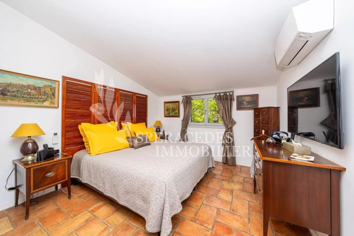 Image No.10-4 Bed House for sale