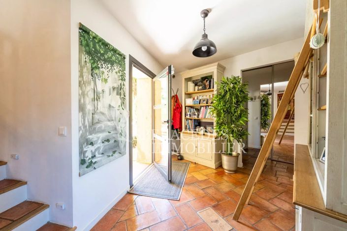 Image No.4-4 Bed House for sale
