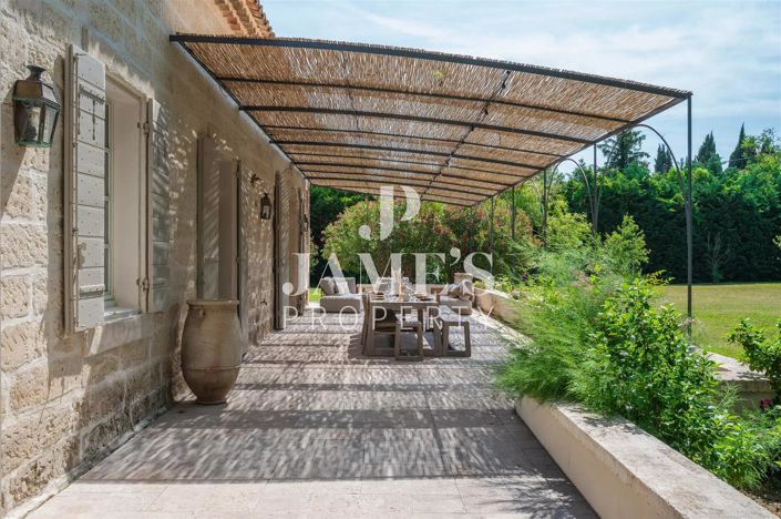 Image No.17-5 Bed House for sale