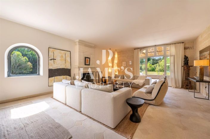 Image No.24-5 Bed House for sale