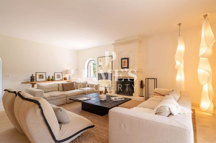 Image No.27-5 Bed House for sale