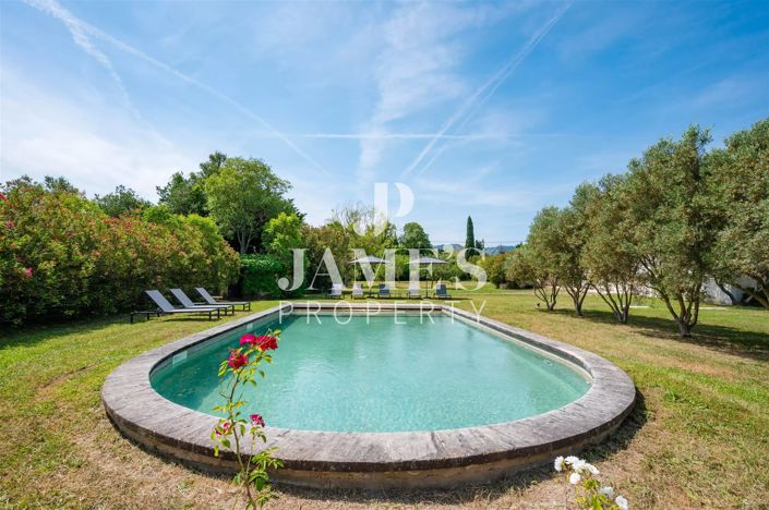 Image No.3-5 Bed House for sale