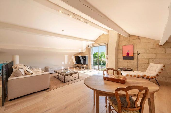 Image No.33-5 Bed House for sale