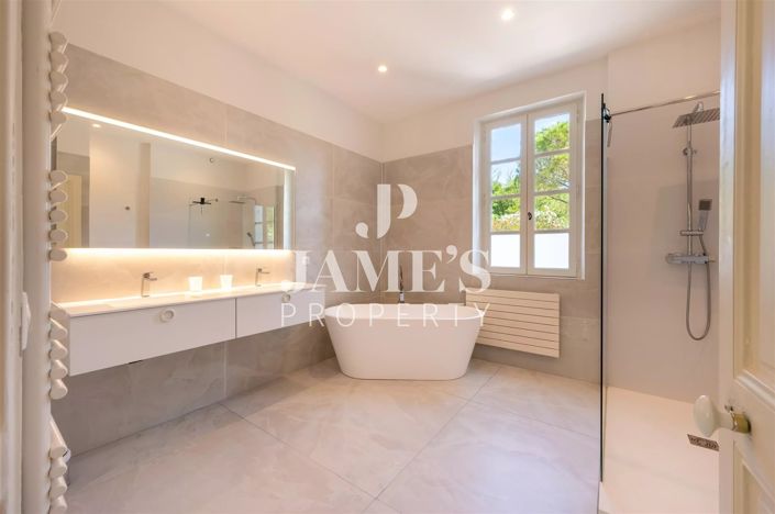 Image No.35-5 Bed House for sale