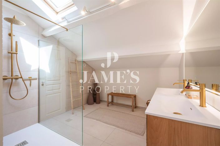 Image No.49-5 Bed House for sale