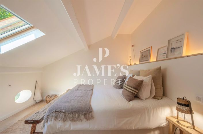 Image No.51-5 Bed House for sale