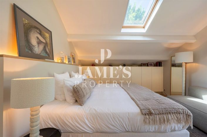 Image No.55-5 Bed House for sale
