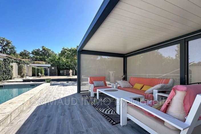 Image No.2-5 Bed House for sale