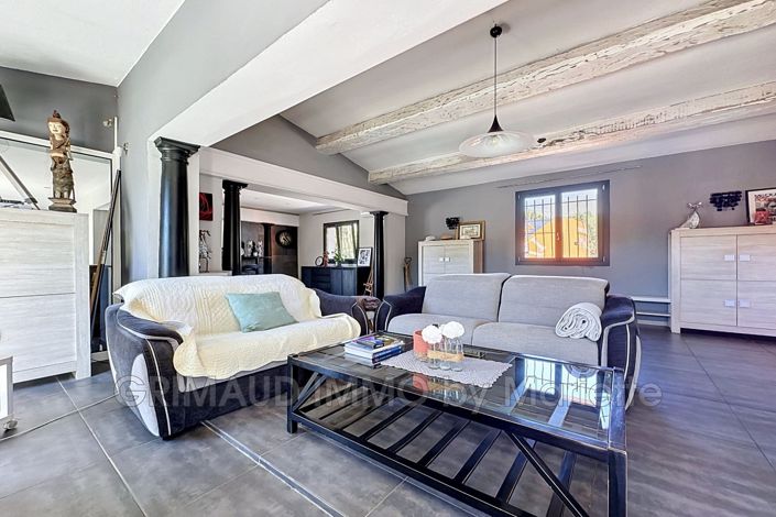 Image No.9-5 Bed House for sale