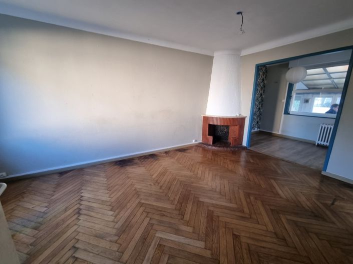 Image No.3-3 Bed House for sale